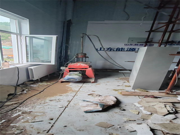 花山地基基础下沉墙体裂缝加固注浆顶升施工