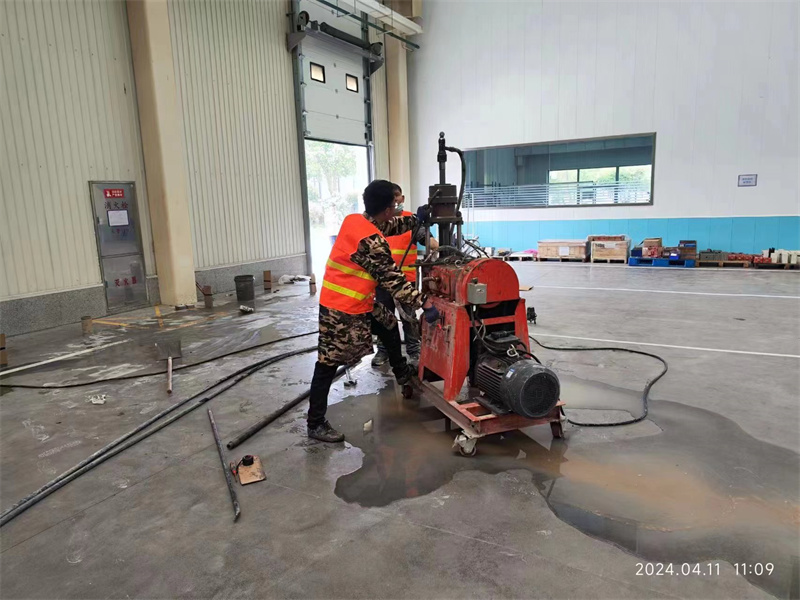 花山厂房地面下沉塌陷注浆加固施工